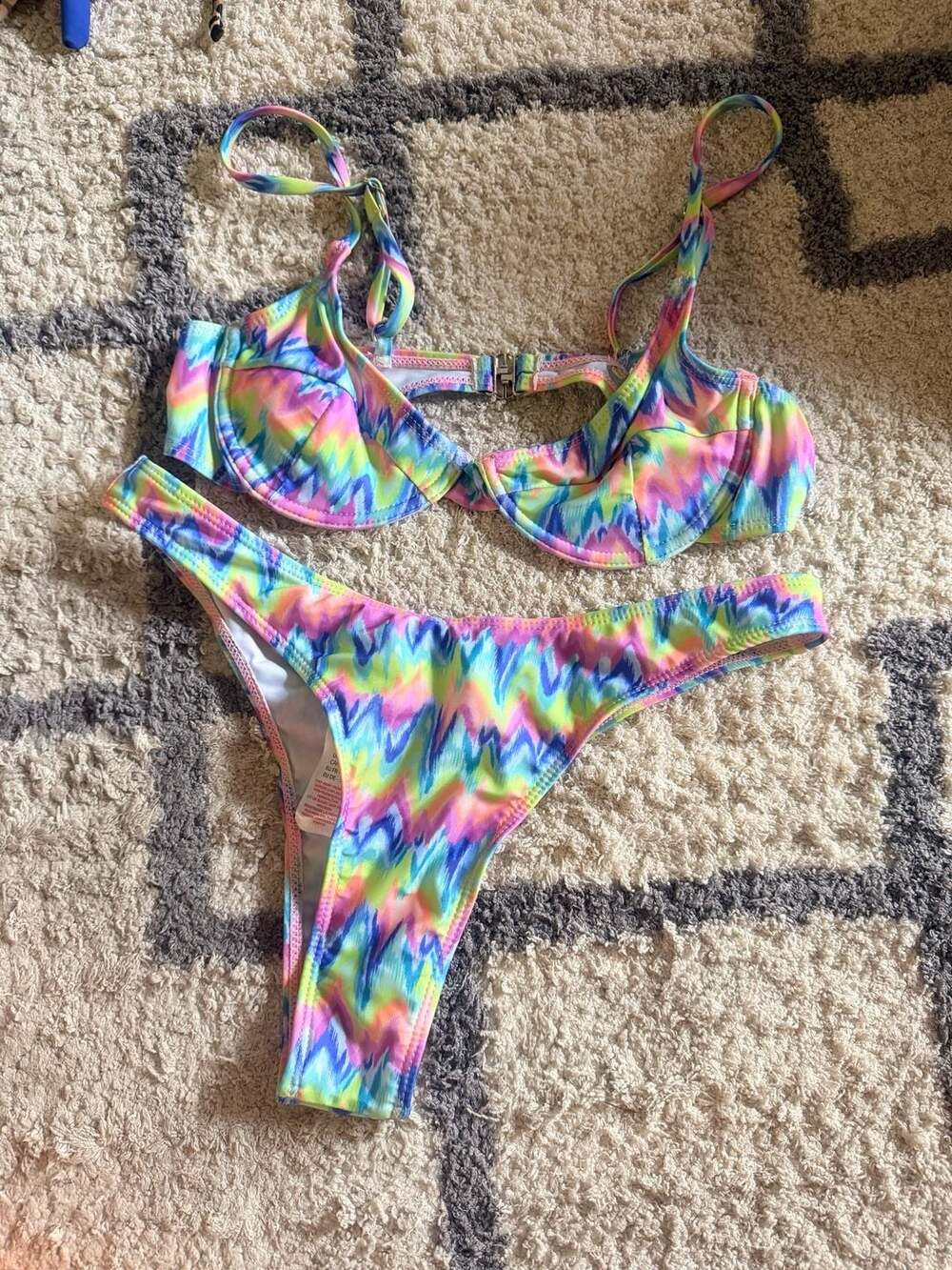 boohoo Bikini Set Size USA 4 Multi Color Tie Dye Wave Print Underwire